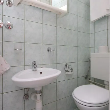 Gasthof Double Room Mali Losinj 2486D 3*